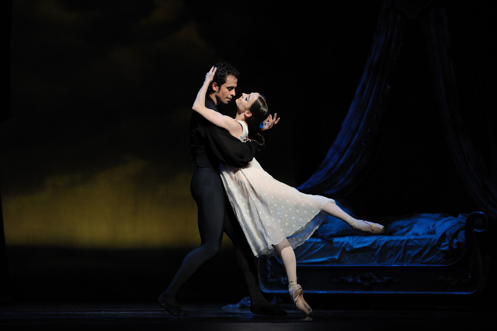 maria-kochetkova-and-vitor-luiz-in-crankos-onegin-3.jpg